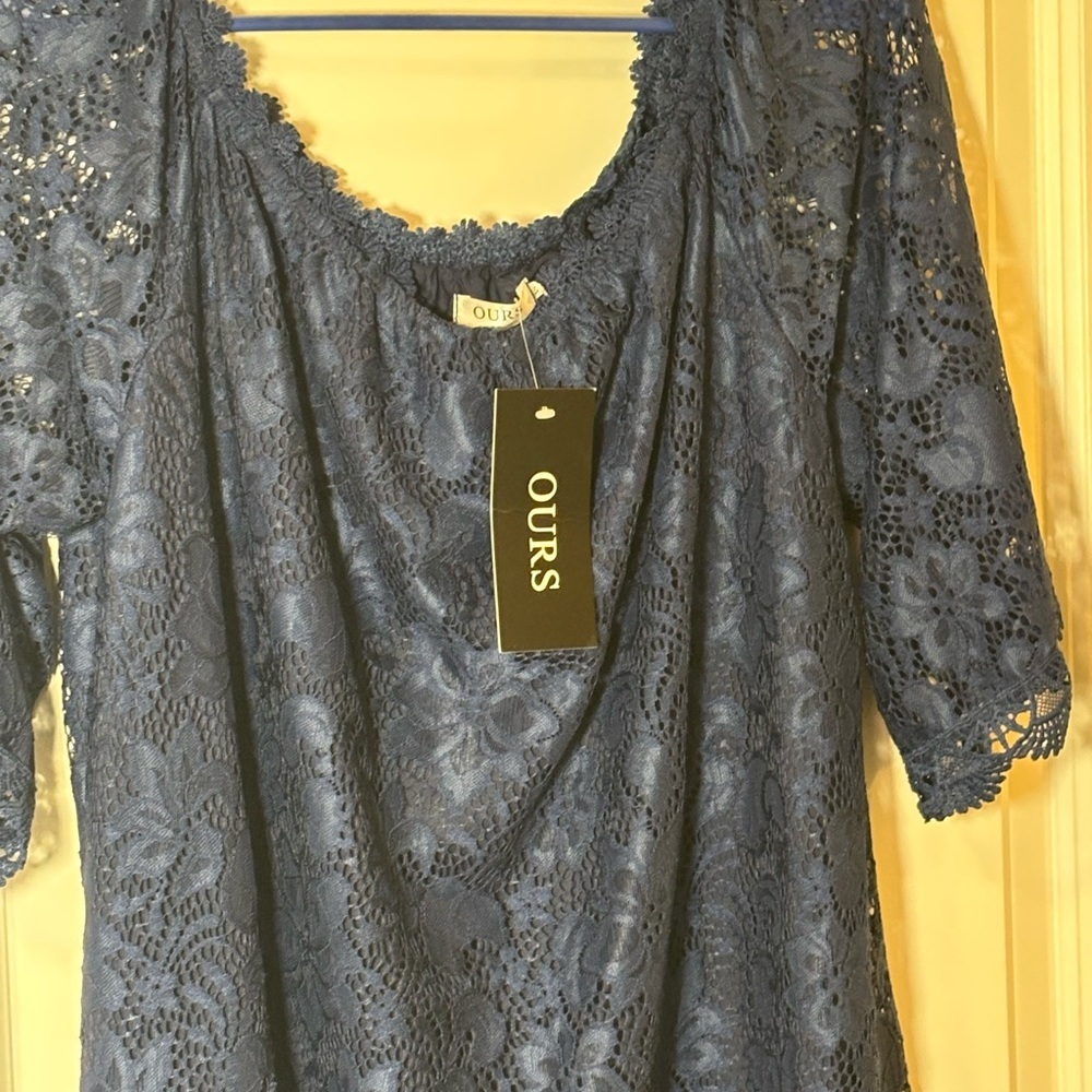 OURS lace short sleeve dress on or off the shoulder. Size  Xl. Stunning lace - Picture 7 of 7